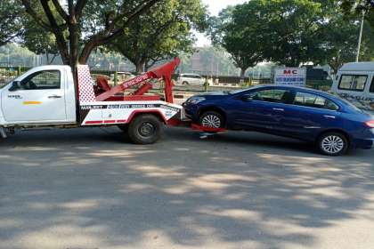 Manjeet Towing Services, Towing Services In Mohali, Top Towing Services In Mohali, 24 Hour Towing Service near me, Towing Service near me, Tow van near me 